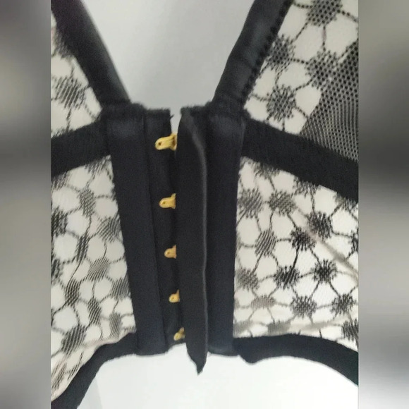 Victoria's Secret bra NWOT - Picture 8 of 12